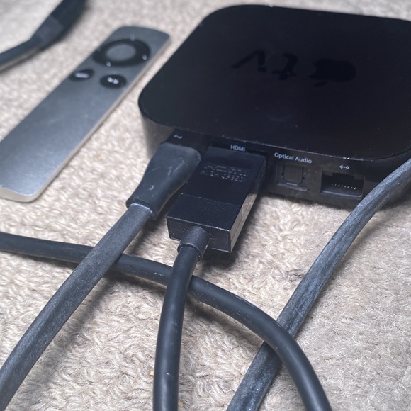 Apple TV 1st generation Only selling bc Netflix no longer supports it No issues - Picture 3 of 4